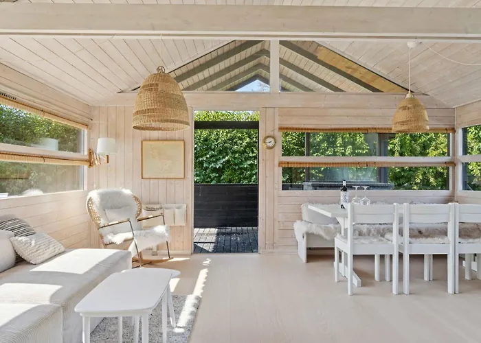 Bright Cozy Summer House Directly By The Fjord Дом отдыха