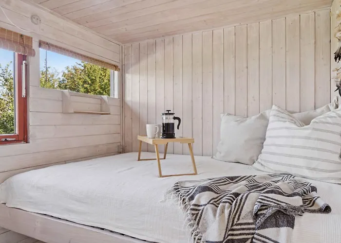 Bright Cozy Summer House Directly By The Fjord Дом отдыха *